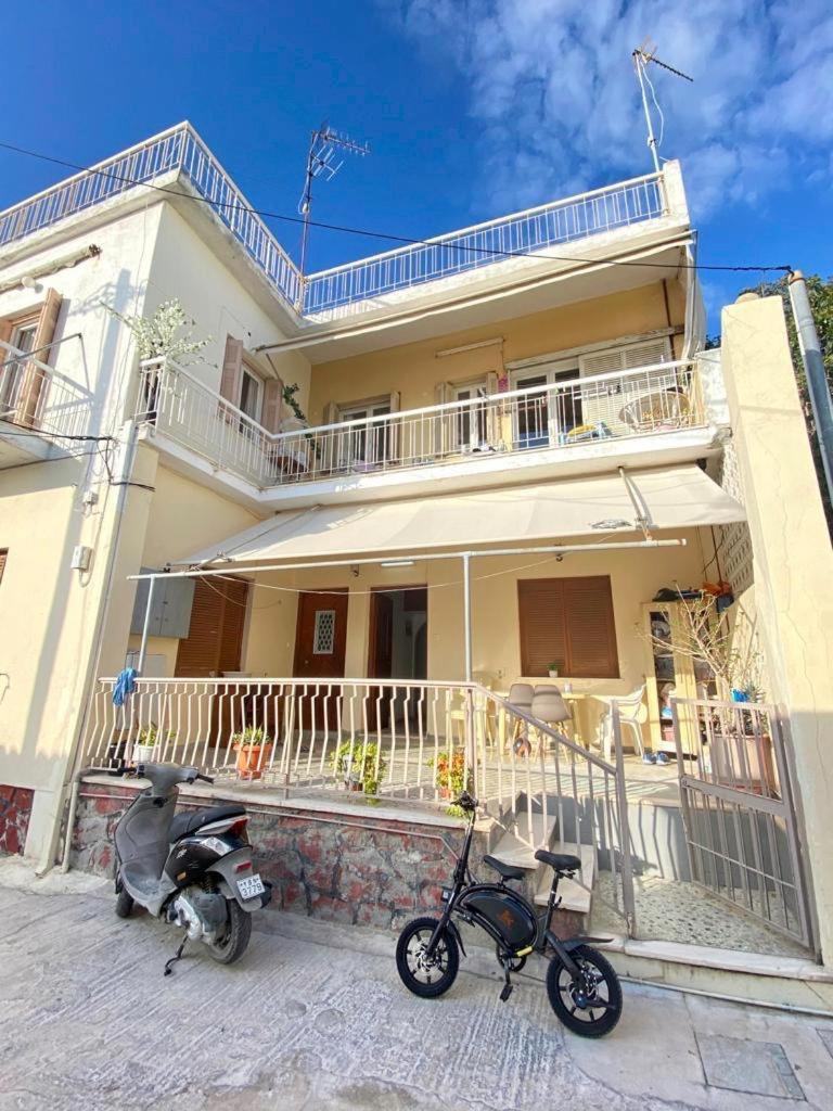 Appartement Vue Sur Mer Soul Family, Egine Aegina Eksteriør billede
