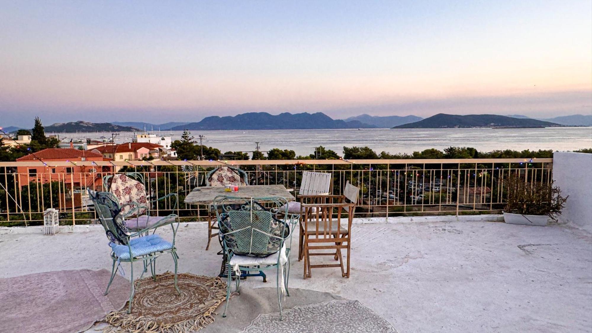 Appartement Vue Sur Mer Soul Family, Egine Aegina Eksteriør billede